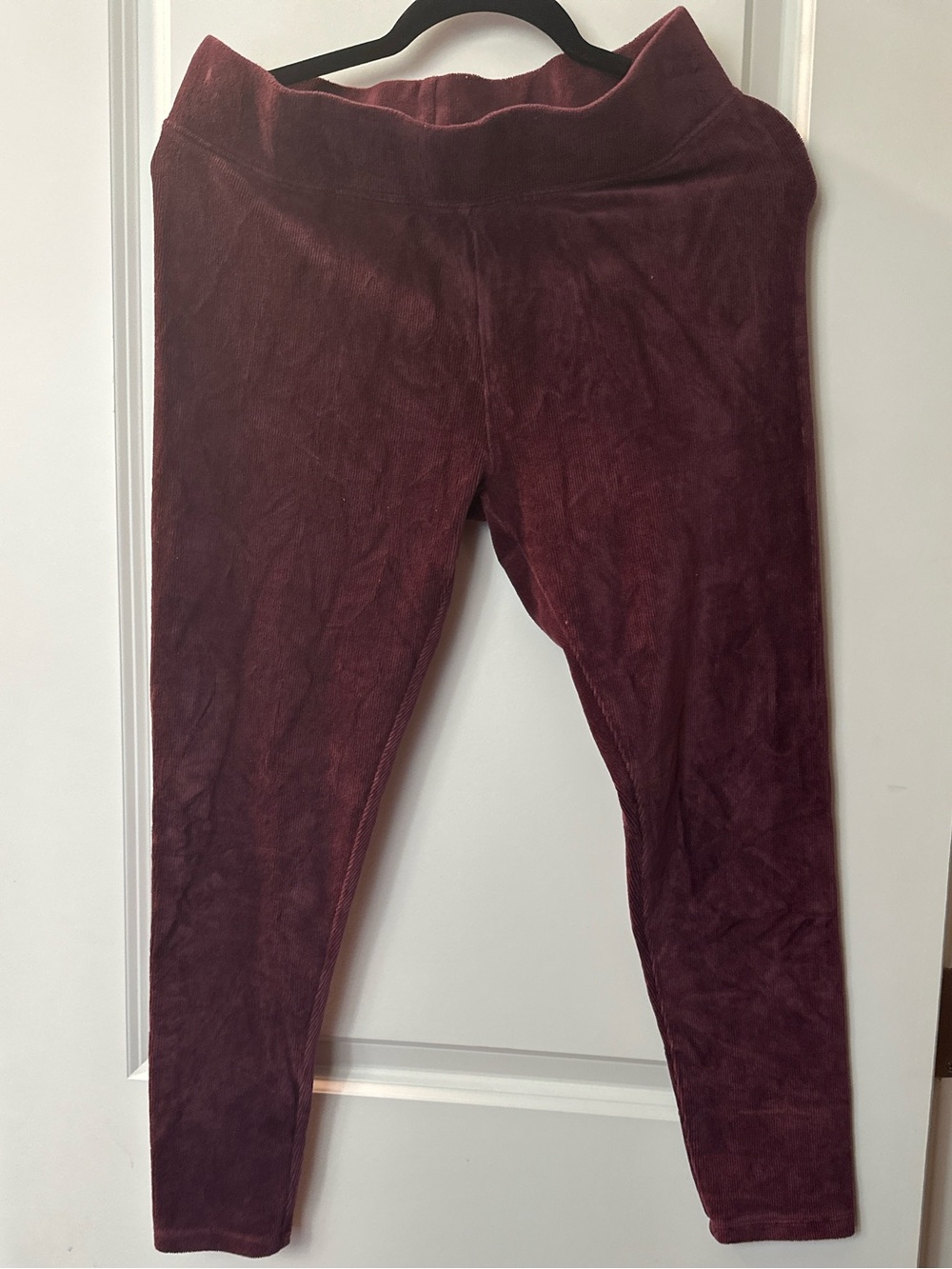 Women’s Cozy Velvet Leggings Burgundy
